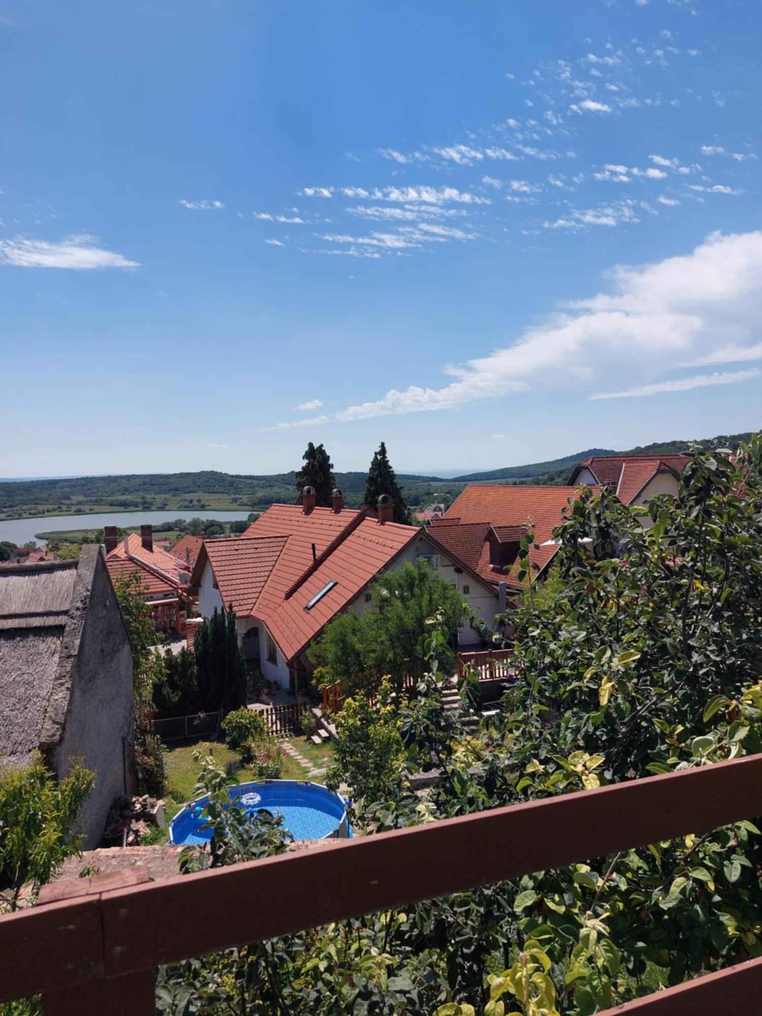 Babamuzeum Apartman Тихань Екстер'єр фото